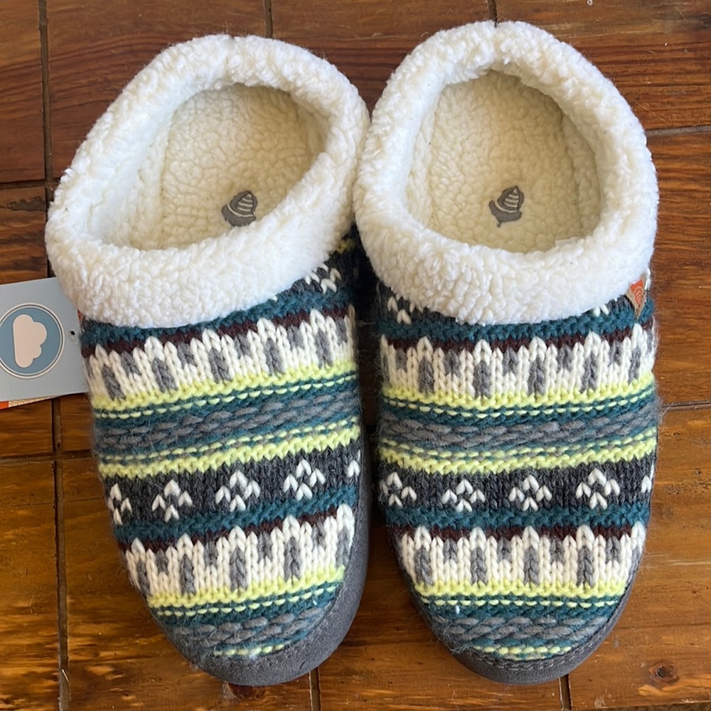 Acorn cloud cushion slippers